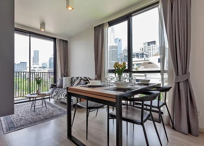 Holiday home Pet Friendly House Near Bts Pluenjit Bangkok