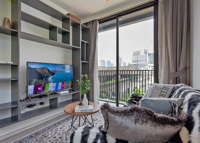 Pet Friendly House Near Bts Pluenjit
