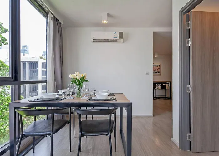 Pet Friendly House Near Bts Pluenjit Bangkok
