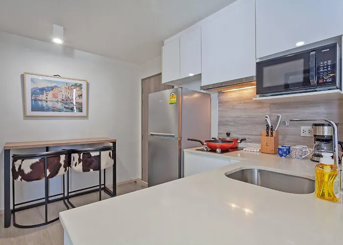 Pet Friendly House Near Bts Pluenjit *