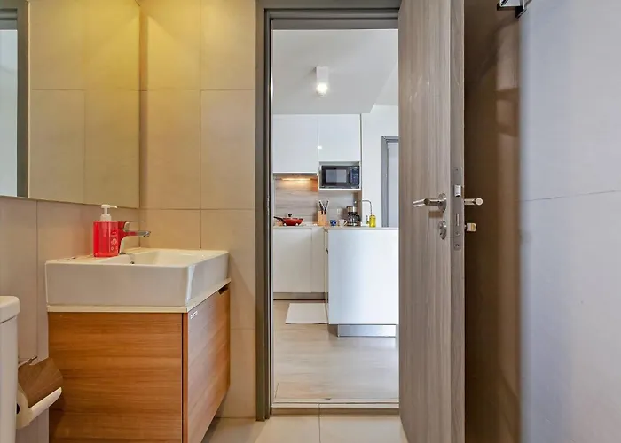 Pet Friendly House Near Bts Pluenjit Holiday home *