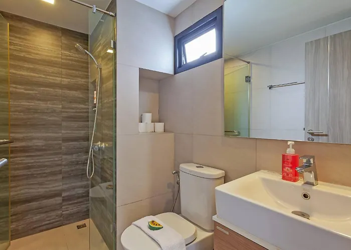 Pet Friendly House Near Bts Pluenjit Holiday home *