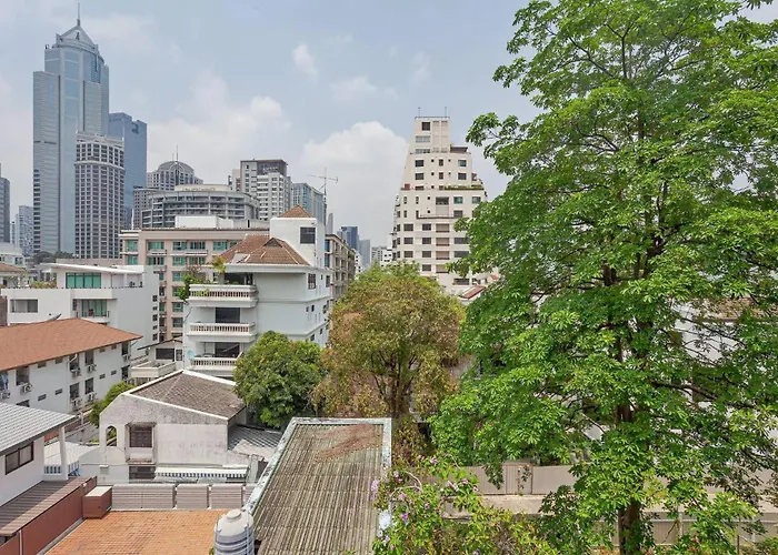Pet Friendly House Near Bts Pluenjit